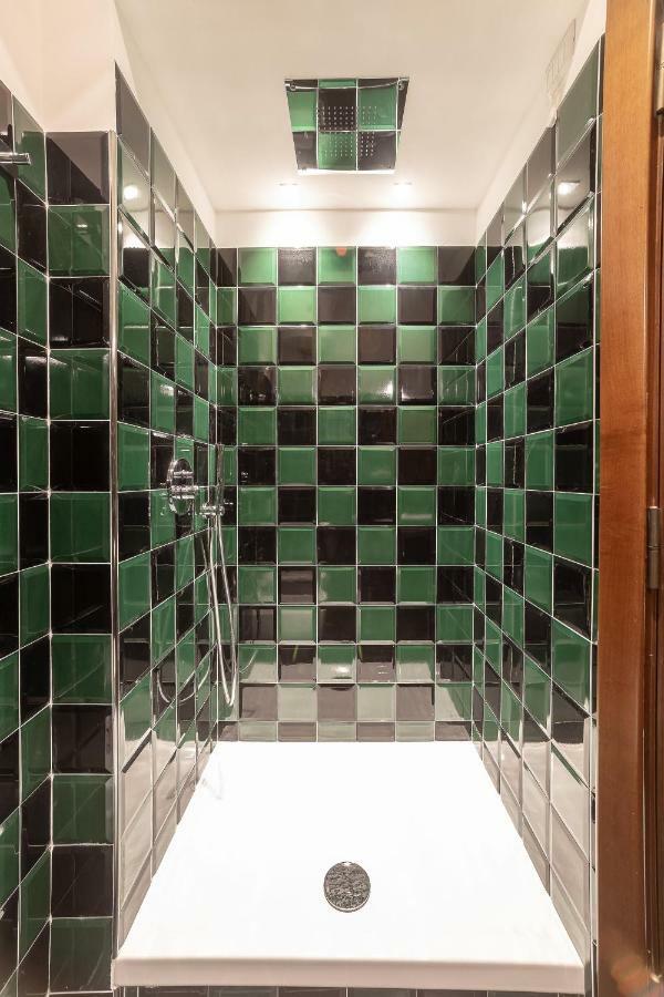 Lombardia40 Luxury Suites 로마 외부 사진